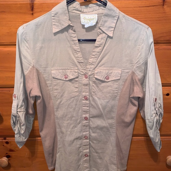 🔥 3/$20 Tan Button Down Blouse - Picture 1 of 4